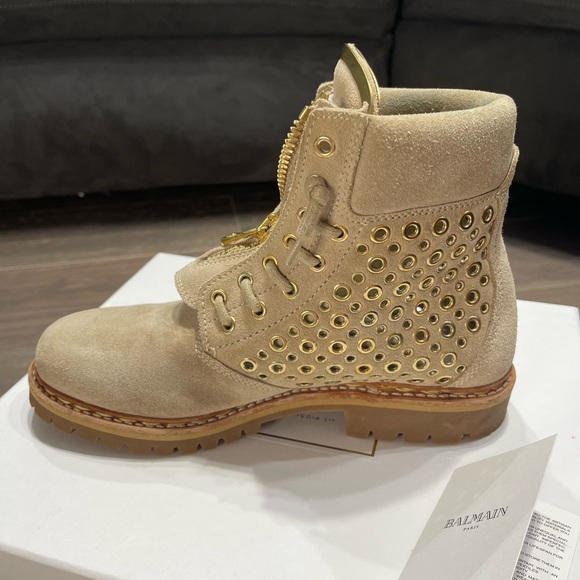 - Balmain Tia Tundra grommet boots in sable sand. Size 39. Great condition - Picture 8 of 11
